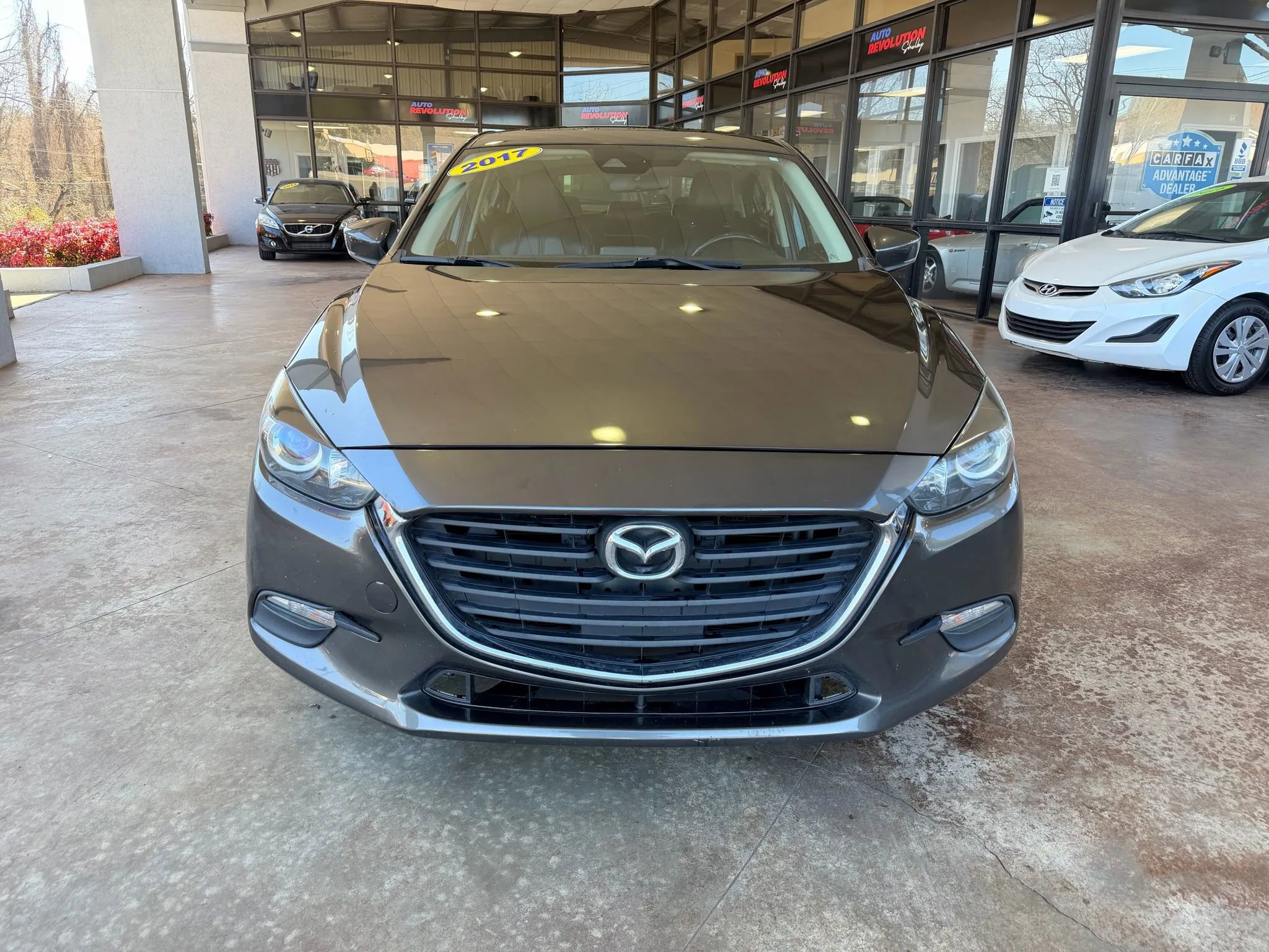 Used 2017 MAZDA MAZDA3 Touring image 2