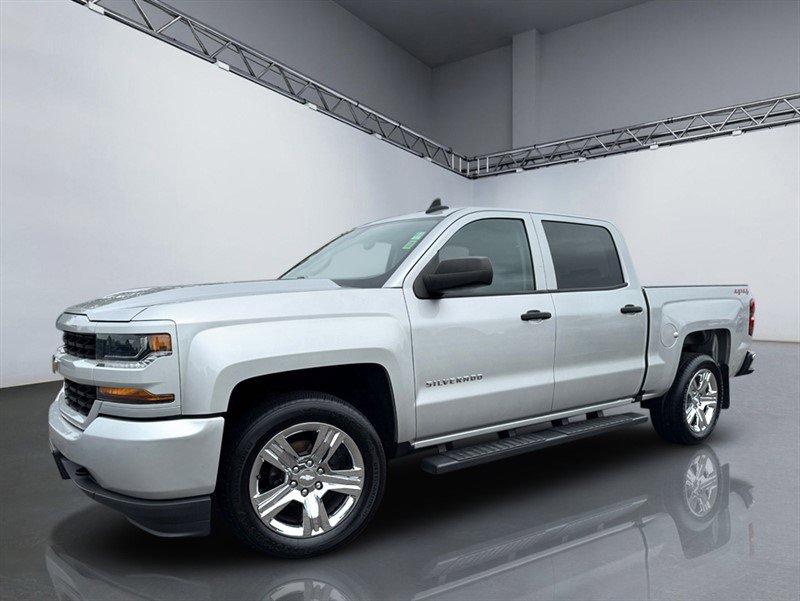 Used 2018 Chevrolet Silverado 1500 Custom w/ Custom Value Package AWD/4WD image 26