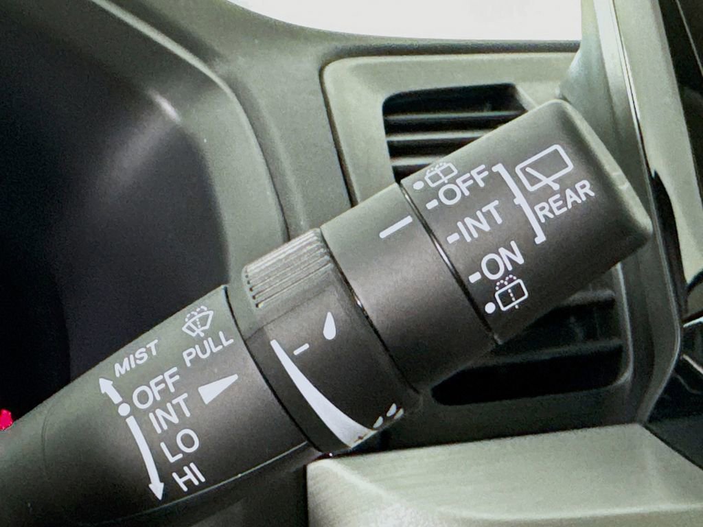 Used 2026 Honda Odyssey Touring image 16