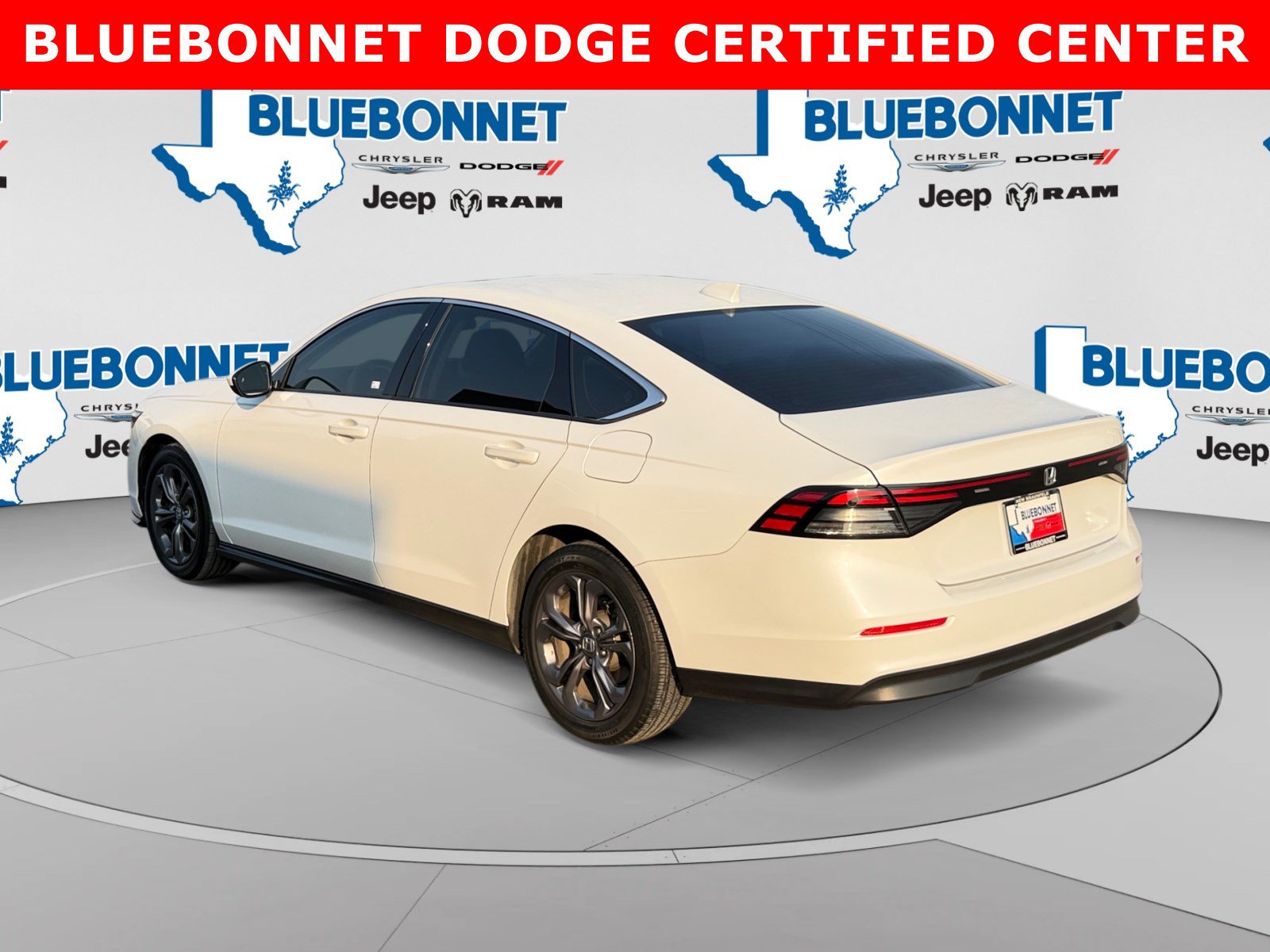 Used 2023 Honda Accord EX image 7