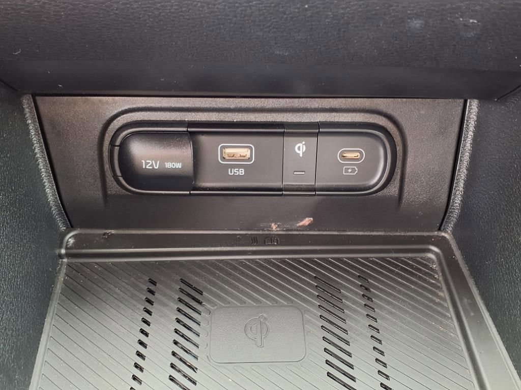 Used 2024 Kia Sportage EX image 11