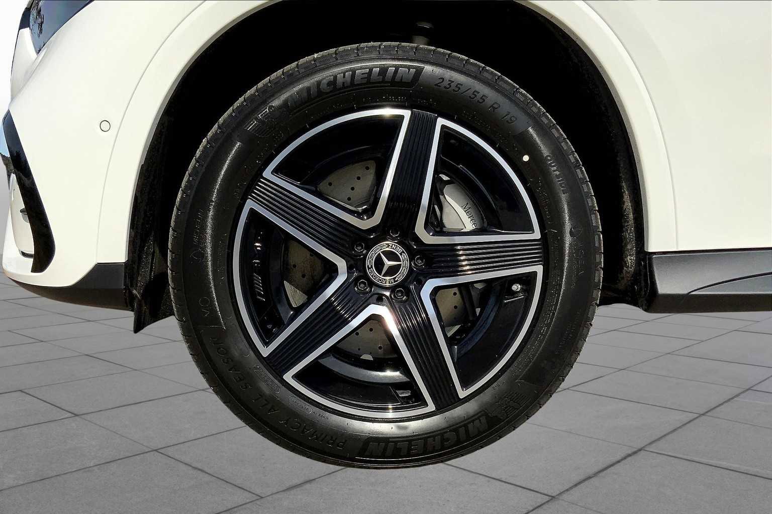 Certified 2025 Mercedes-Benz GLC 300 4MATIC image 15