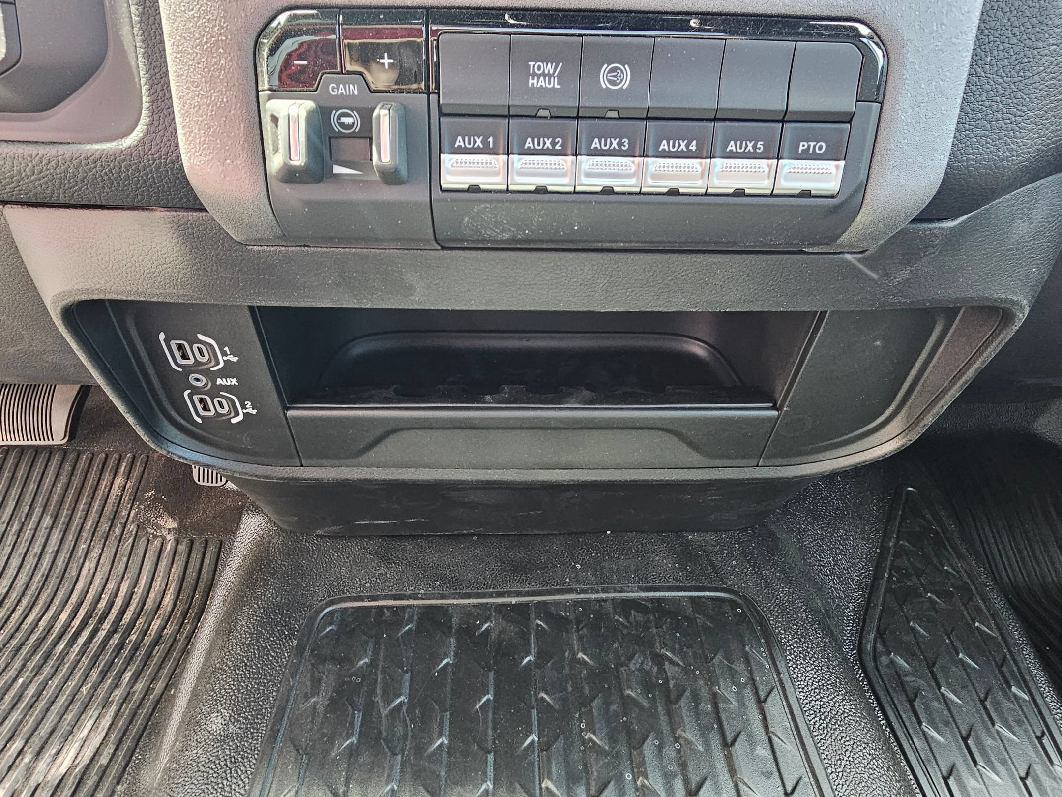 New 2026 RAM 3500 Tradesman w/ Chrome Appearance Group A AWD/4WD image 11