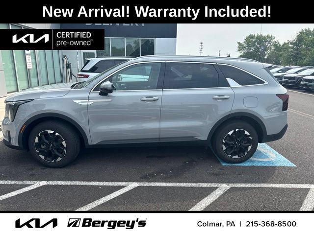 Certified 2025 Kia Sorento S w/ Panoramic Sunroof Package