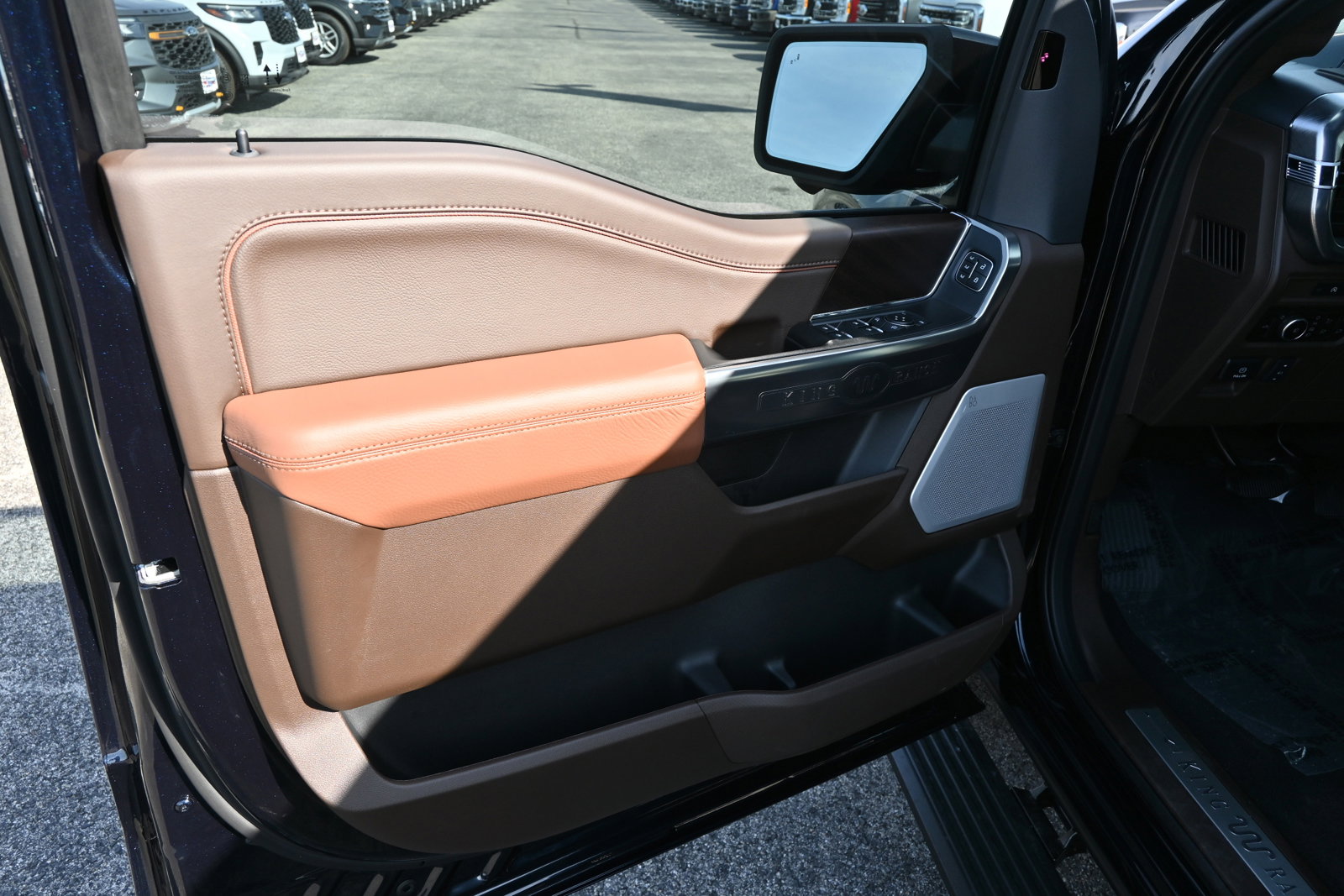 New 2025 Ford F150 King Ranch w/ FX4 Off-Road Package image 17