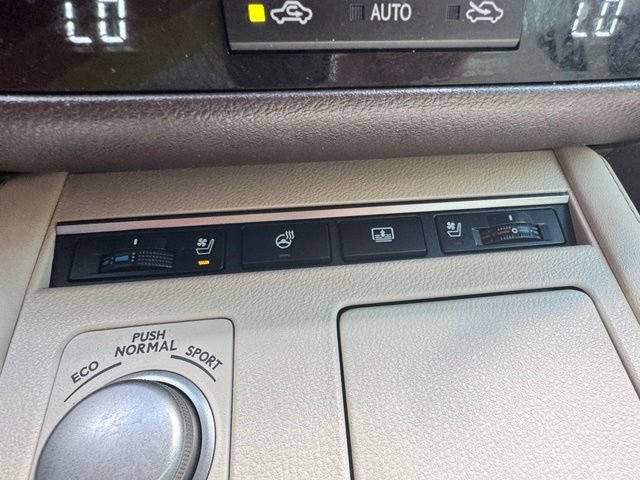 Used 2017 Lexus ES 300h FWD image 21