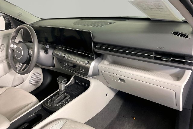 Used 2025 Hyundai Kona SEL FWD image 24
