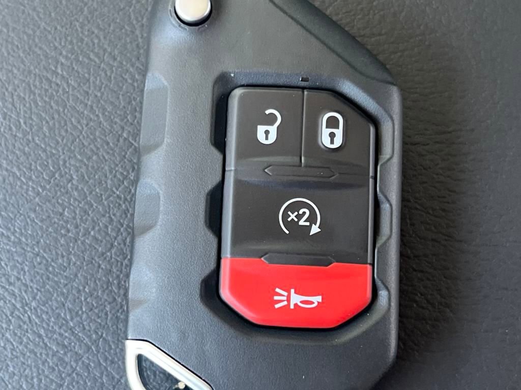 New 2025 Jeep Gladiator Rubicon w/ Convenience Group image 20