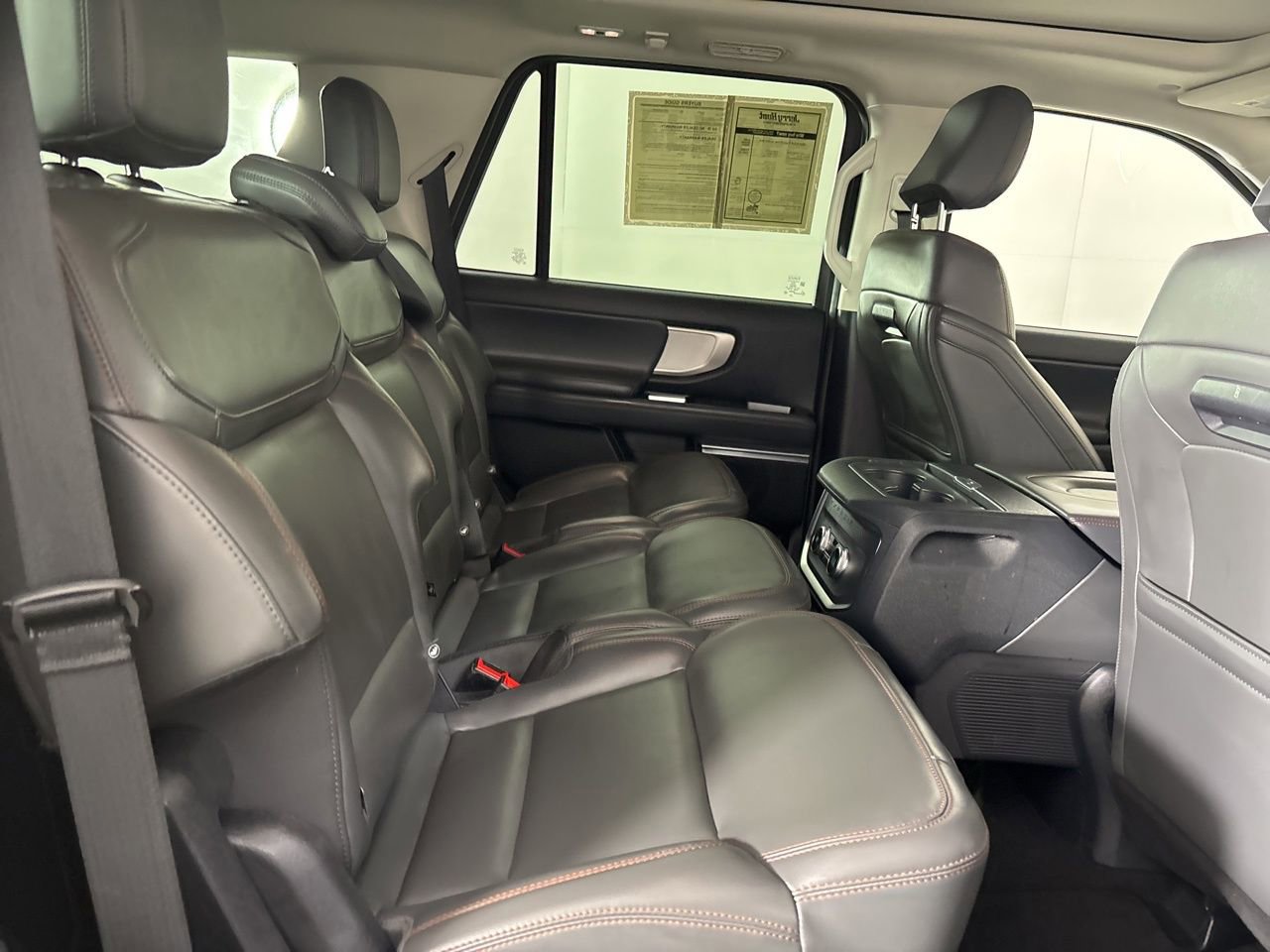 Used 2025 Ford Expedition Active image 23