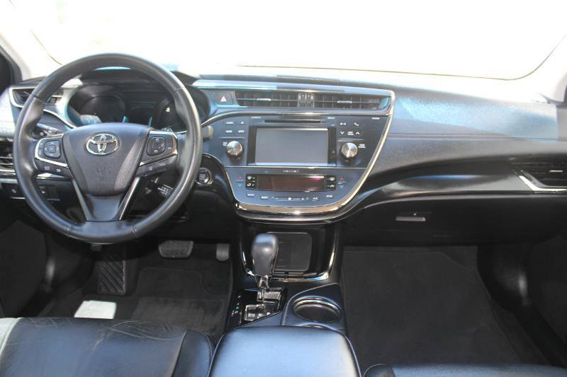 Used 2018 Toyota Avalon Touring w/ Carpet Mat Package FWD image 18