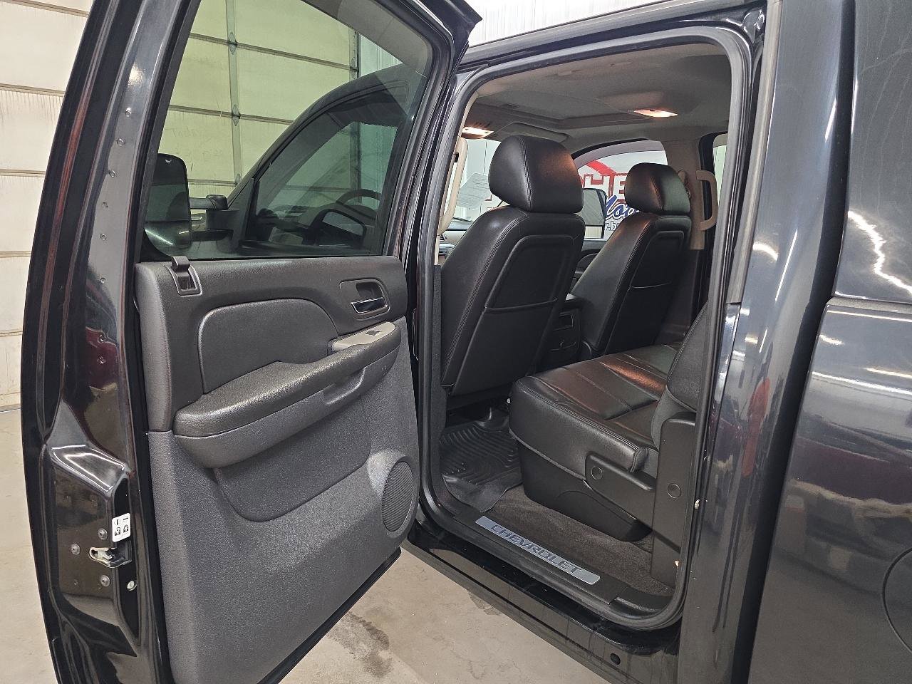 Used 2013 Chevrolet Silverado 2500 LTZ w/ LTZ Plus Package image 35