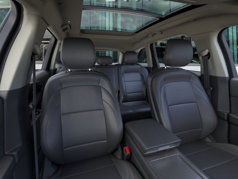 New 2026 Lincoln Nautilus Premier AWD/4WD image 10
