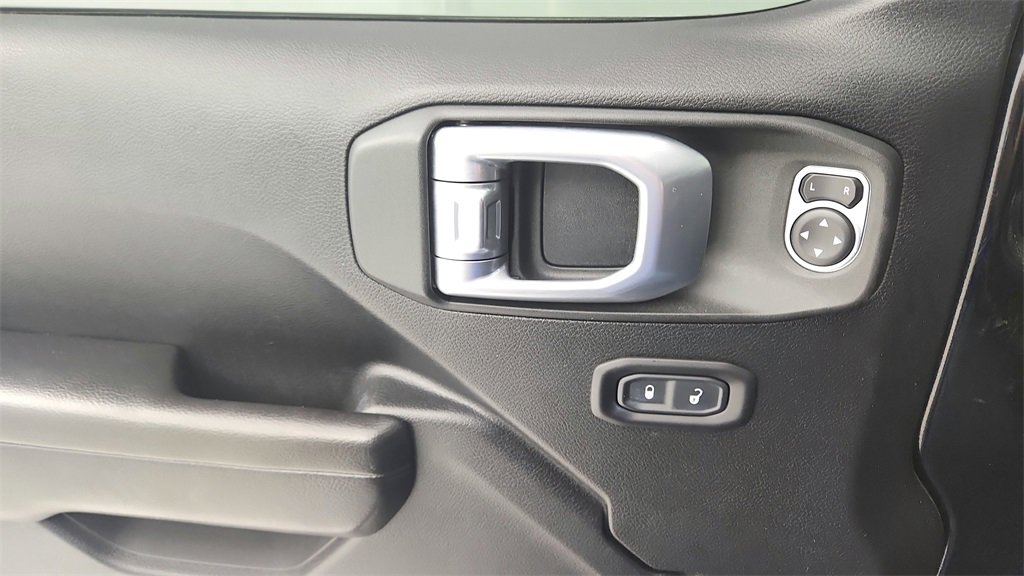 Used 2020 Jeep Wrangler Rubicon image 25