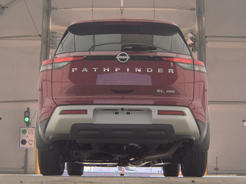 Certified 2024 Nissan Pathfinder SL image 6