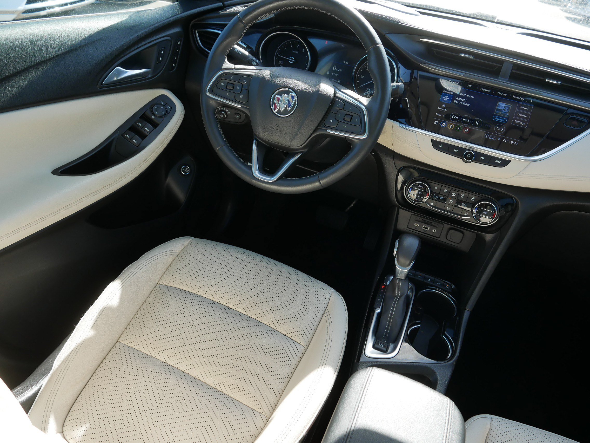 Used 2021 Buick Encore GX Essence w/ Advanced Technology Package AWD/4WD image 9