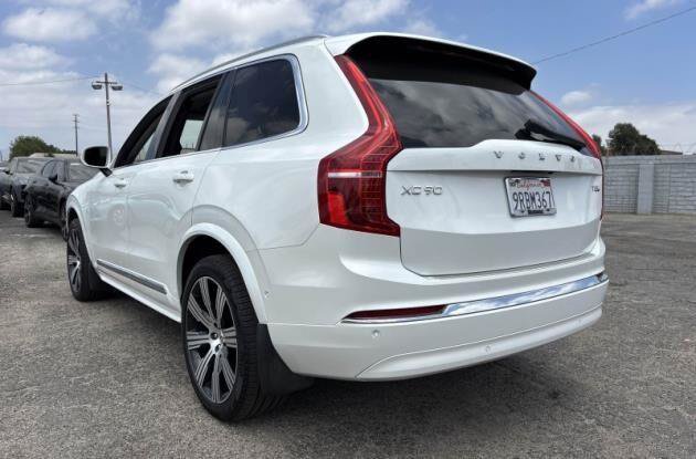 Used 2025 Volvo XC90 T8 Ultra w/ Protection Package Premier AWD/4WD image 3