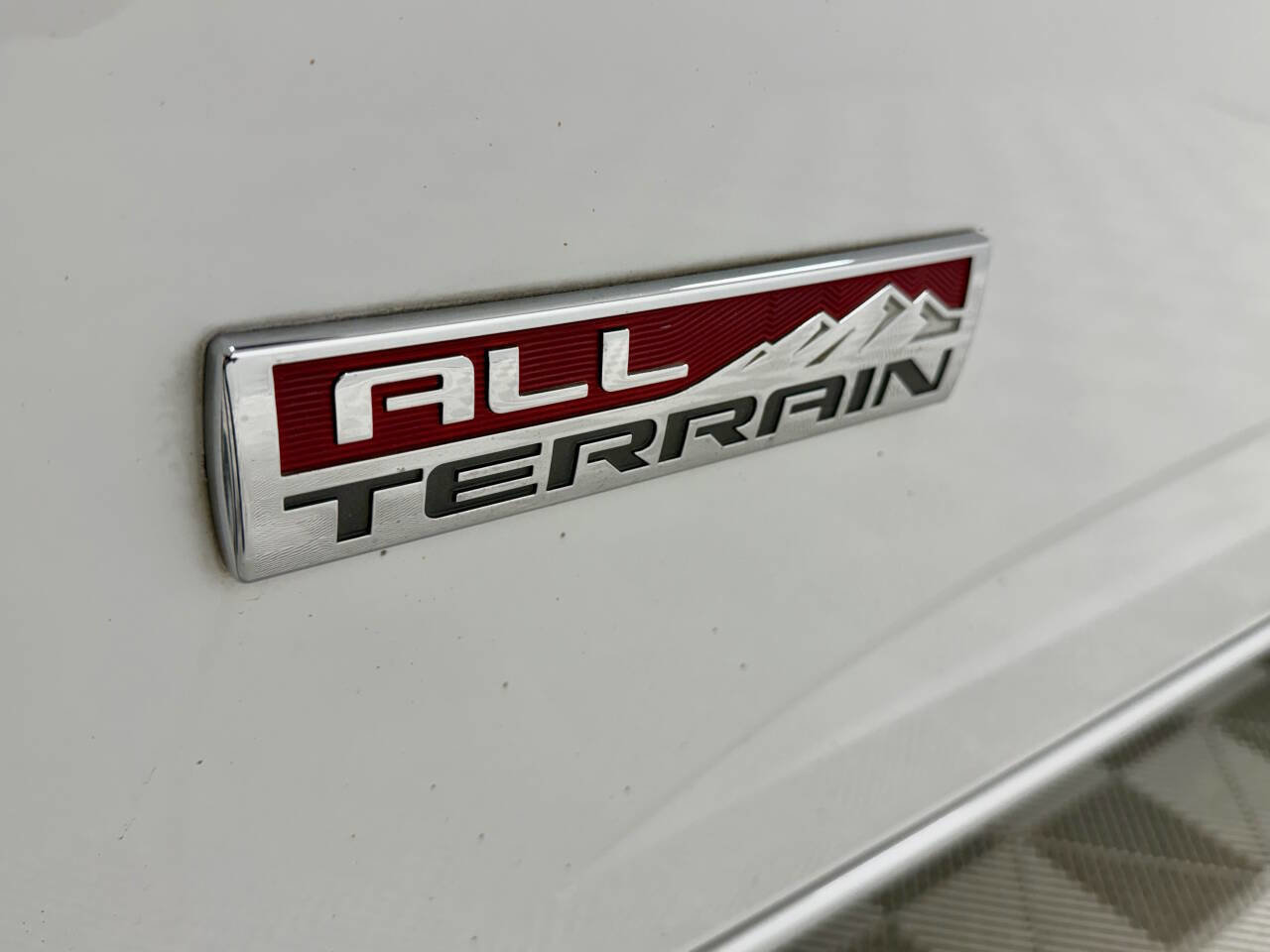 Used 2018 GMC Canyon All Terrain w/ Trailering Package image 24