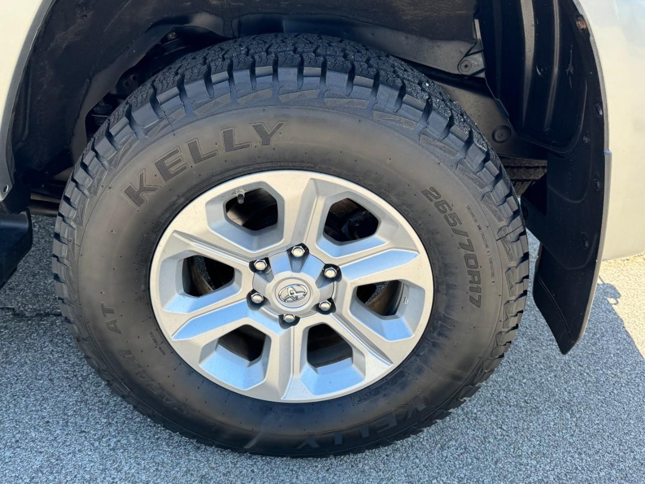 Used 2019 Toyota 4Runner SR5 Premium AWD/4WD image 7