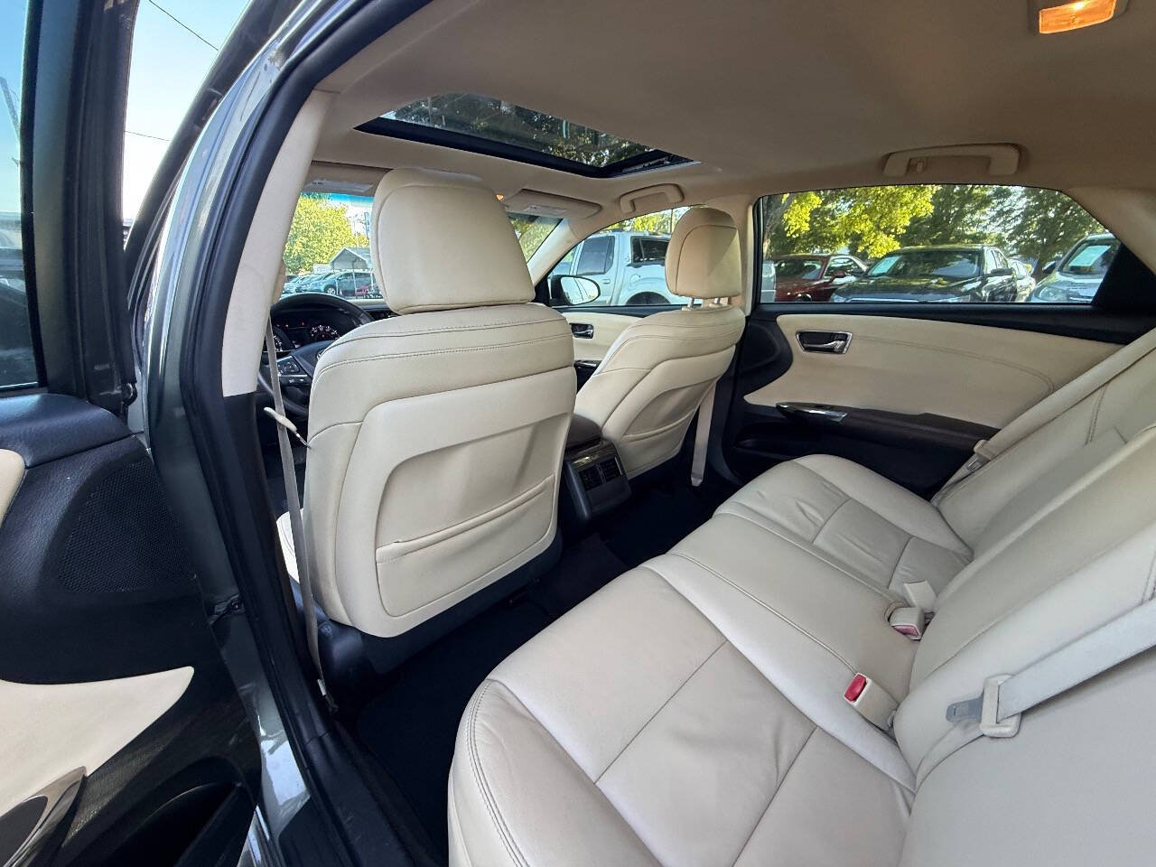 Used 2014 Toyota Avalon XLE Premium FWD image 17