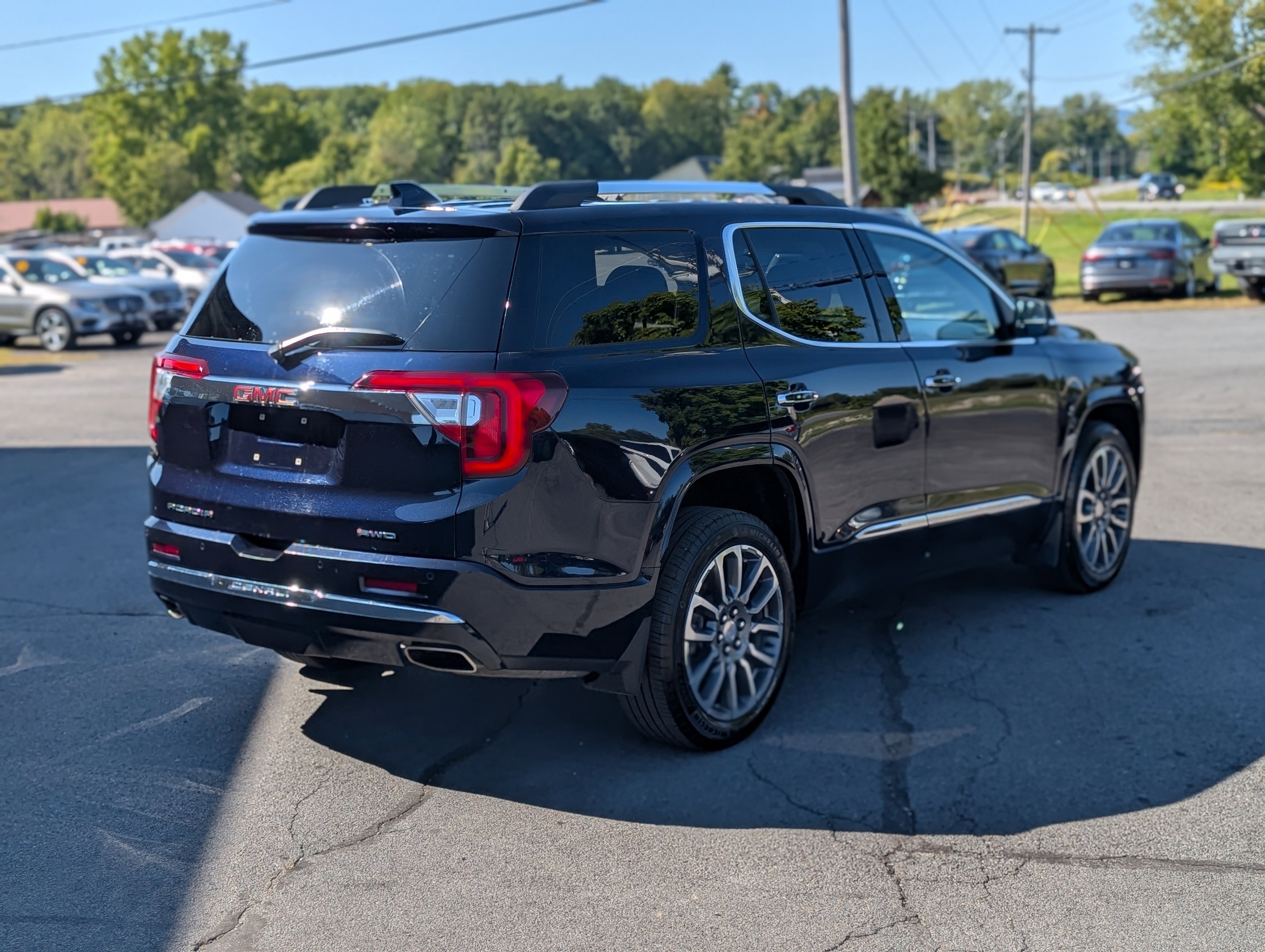 Used 2022 GMC Acadia Denali w/ Trailering Package image 12
