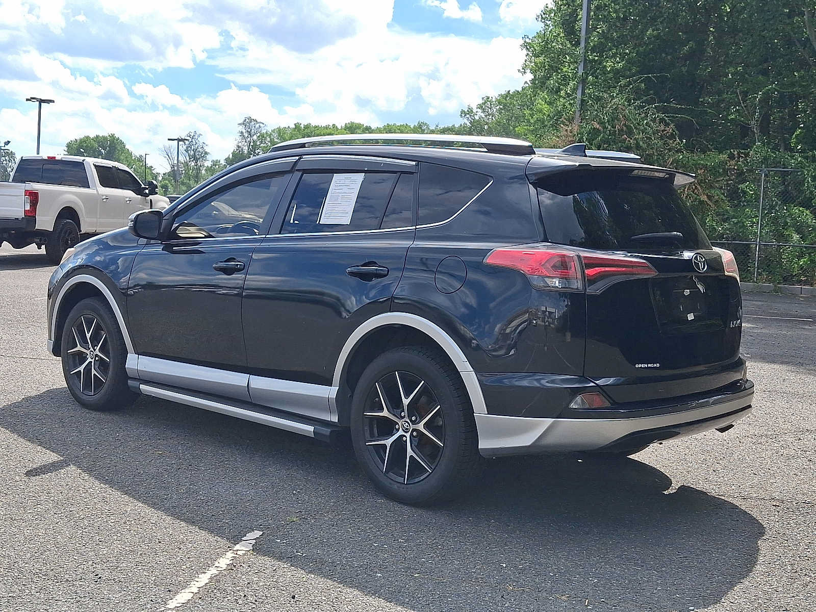 Used 2016 Toyota RAV4 SE w/ Cargo Management Package AWD/4WD image 5