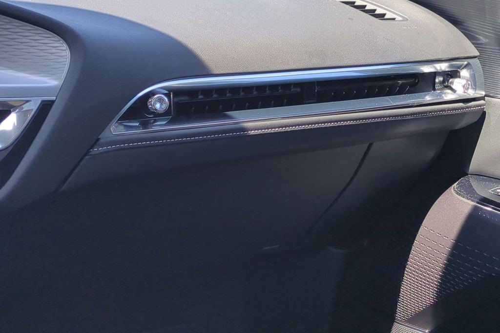 Certified 2024 Cadillac Lyriq Sport AWD/4WD image 29