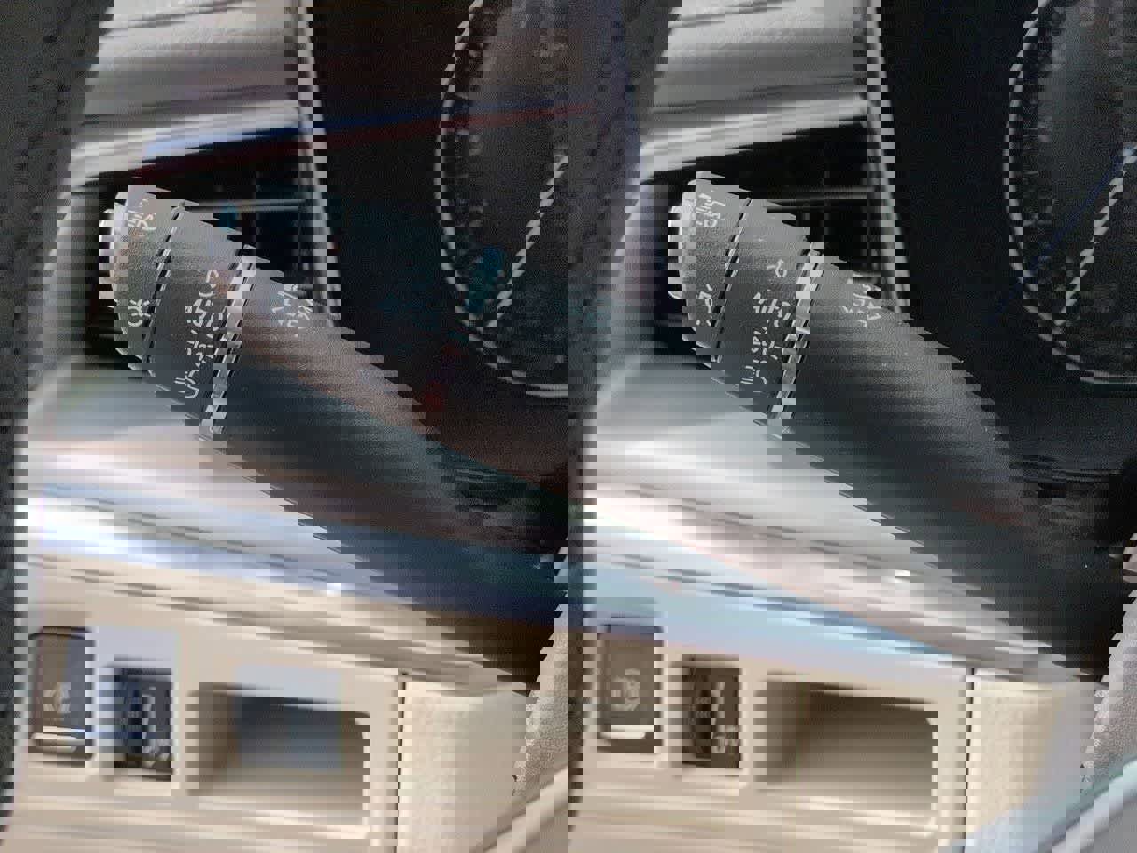 Used 2025 Cadillac XT5 Premium Luxury image 28