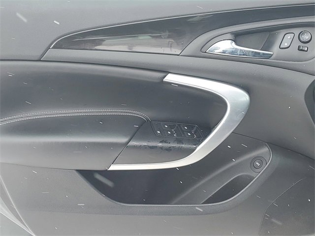 Used 2017 Buick Regal Sport Touring image 19