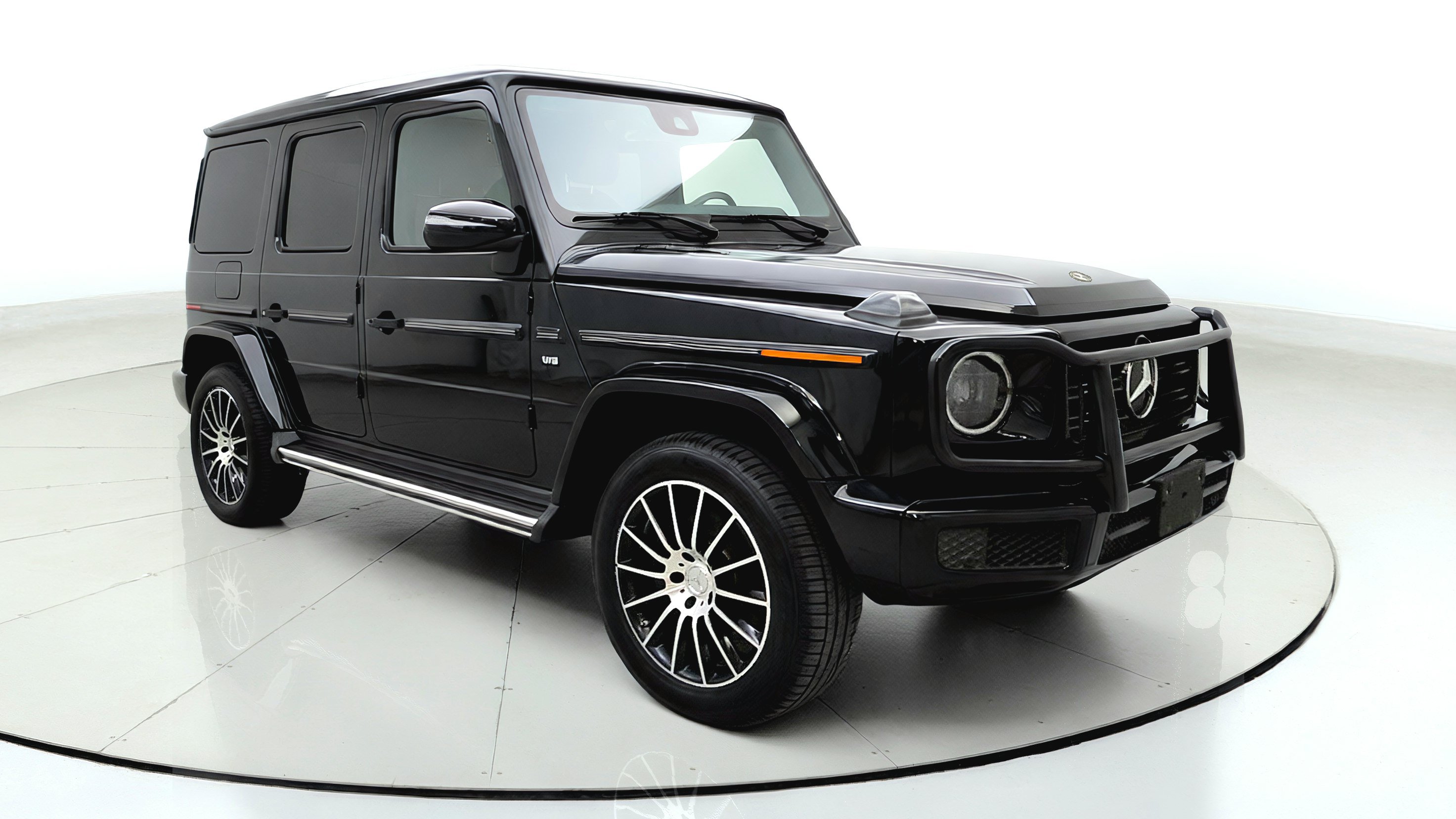 Used 2022 Mercedes-Benz G 550 image 1