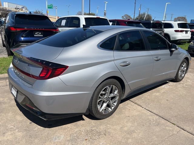 Used 2023 Hyundai Sonata SEL image 3