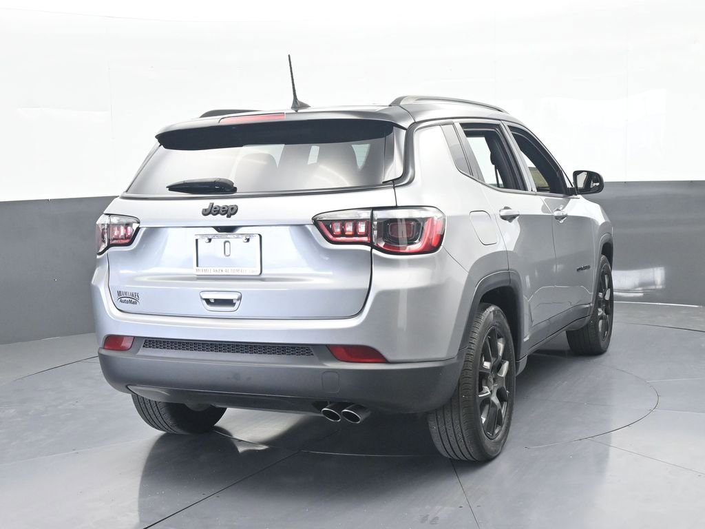 Used 2022 Jeep Compass Latitude FWD image 5