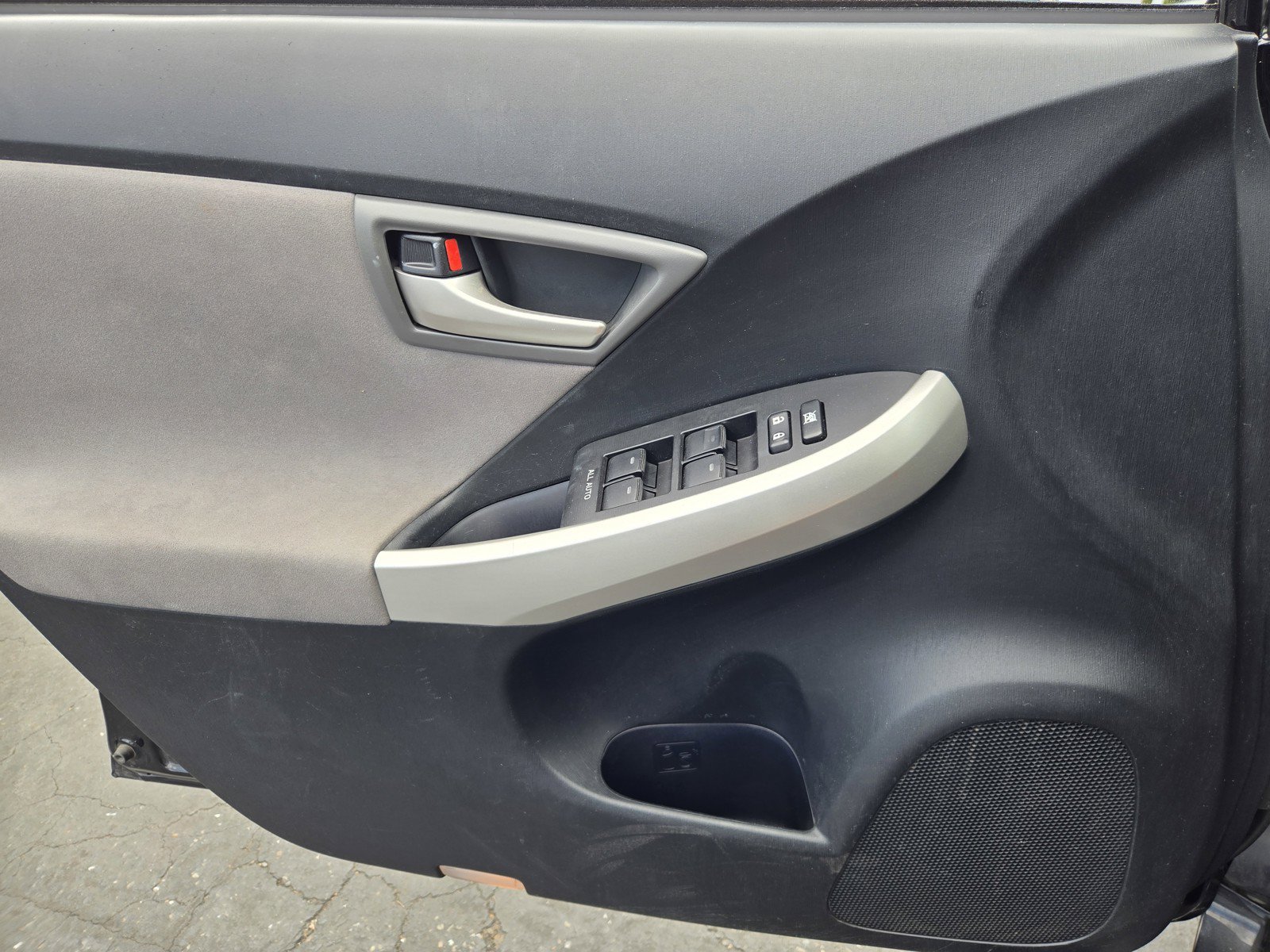 Used 2015 Toyota Prius Three FWD image 25