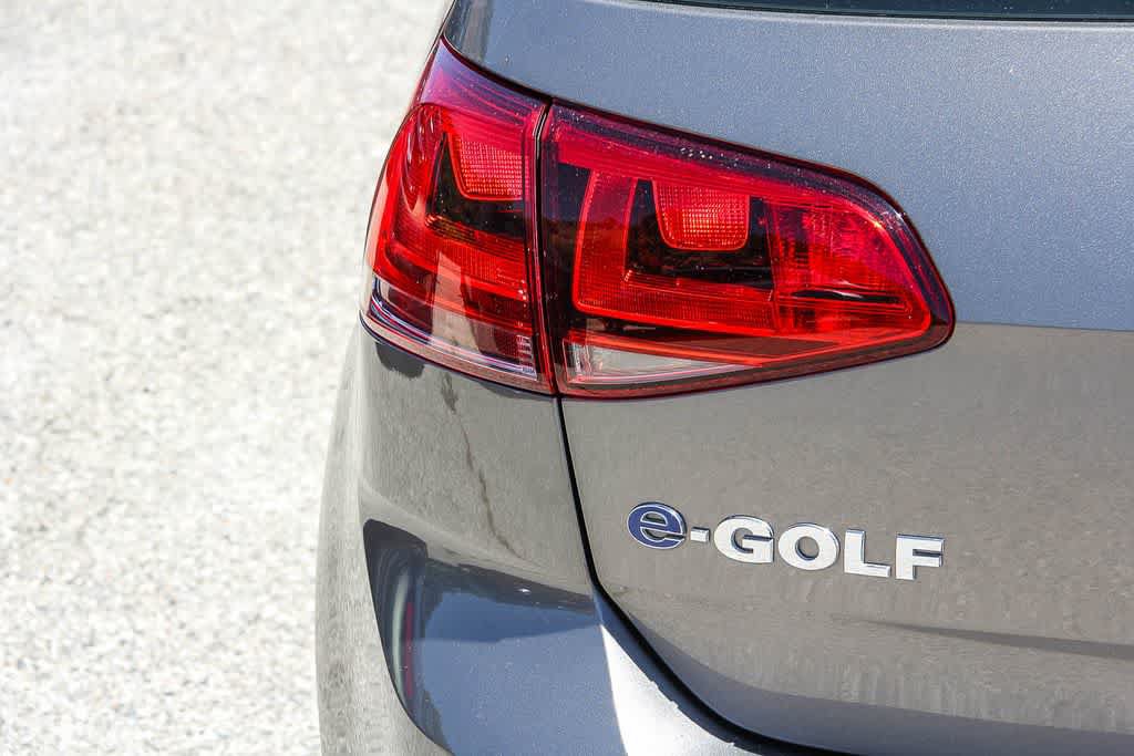 Used 2015 Volkswagen e-Golf Limited Edition FWD image 11