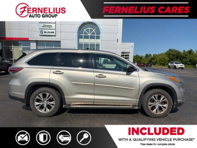 Used 2015 Toyota Highlander XLE AWD/4WD image 2