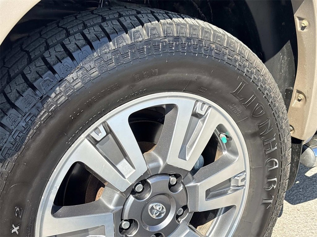 Used 2014 Toyota Tundra SR5 image 9
