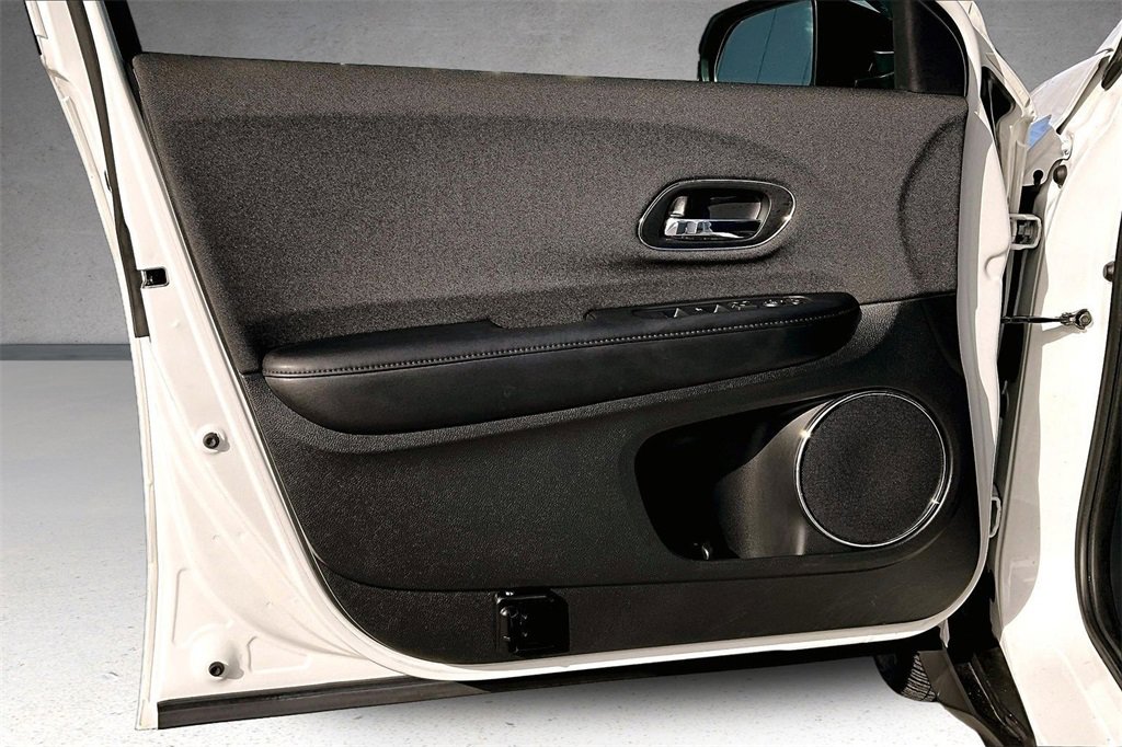 Used 2021 Honda HR-V EX image 19