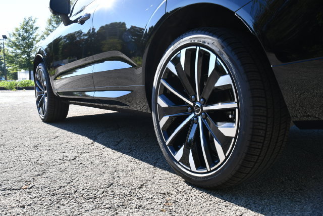 New 2027 Volvo XC60 B5 Ultra AWD/4WD image 9