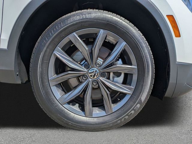Certified 2023 Volkswagen Tiguan SE image 11