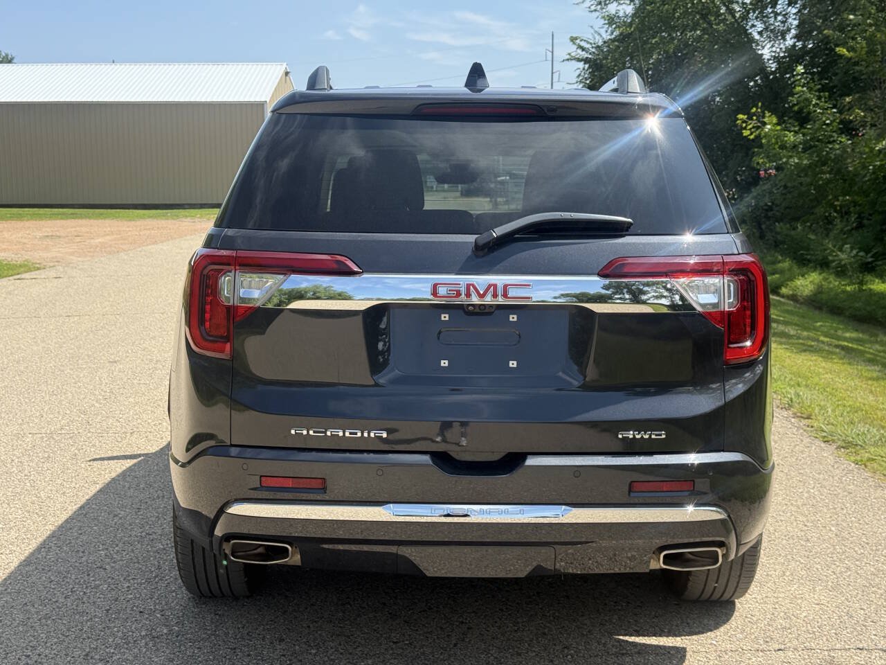 Used 2023 GMC Acadia Denali w/ Denali Technology Package AWD/4WD image 6