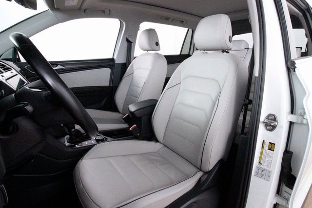 Used 2018 Volkswagen Tiguan SEL Premium image 22