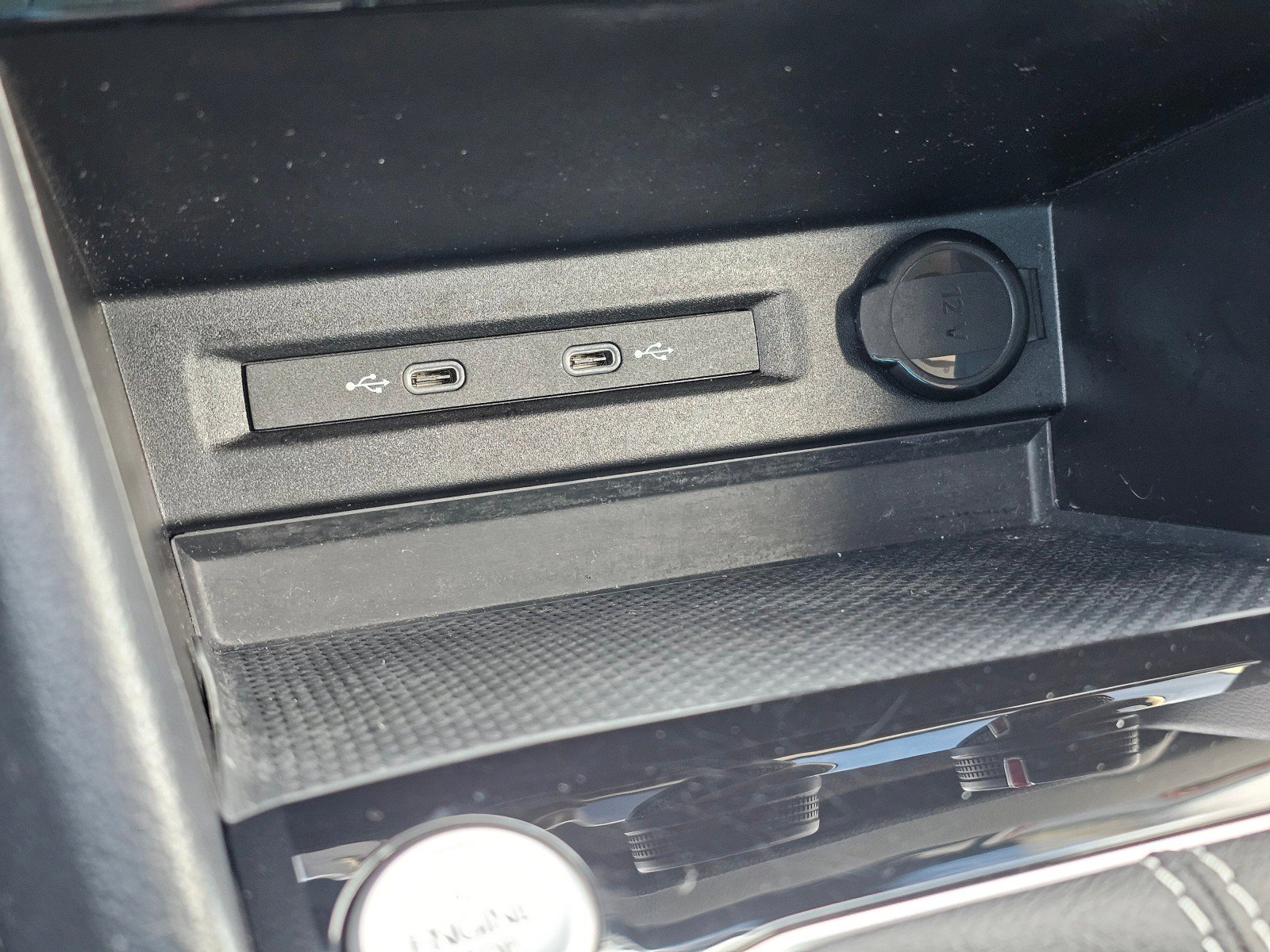 Used 2024 Volkswagen Taos S image 33