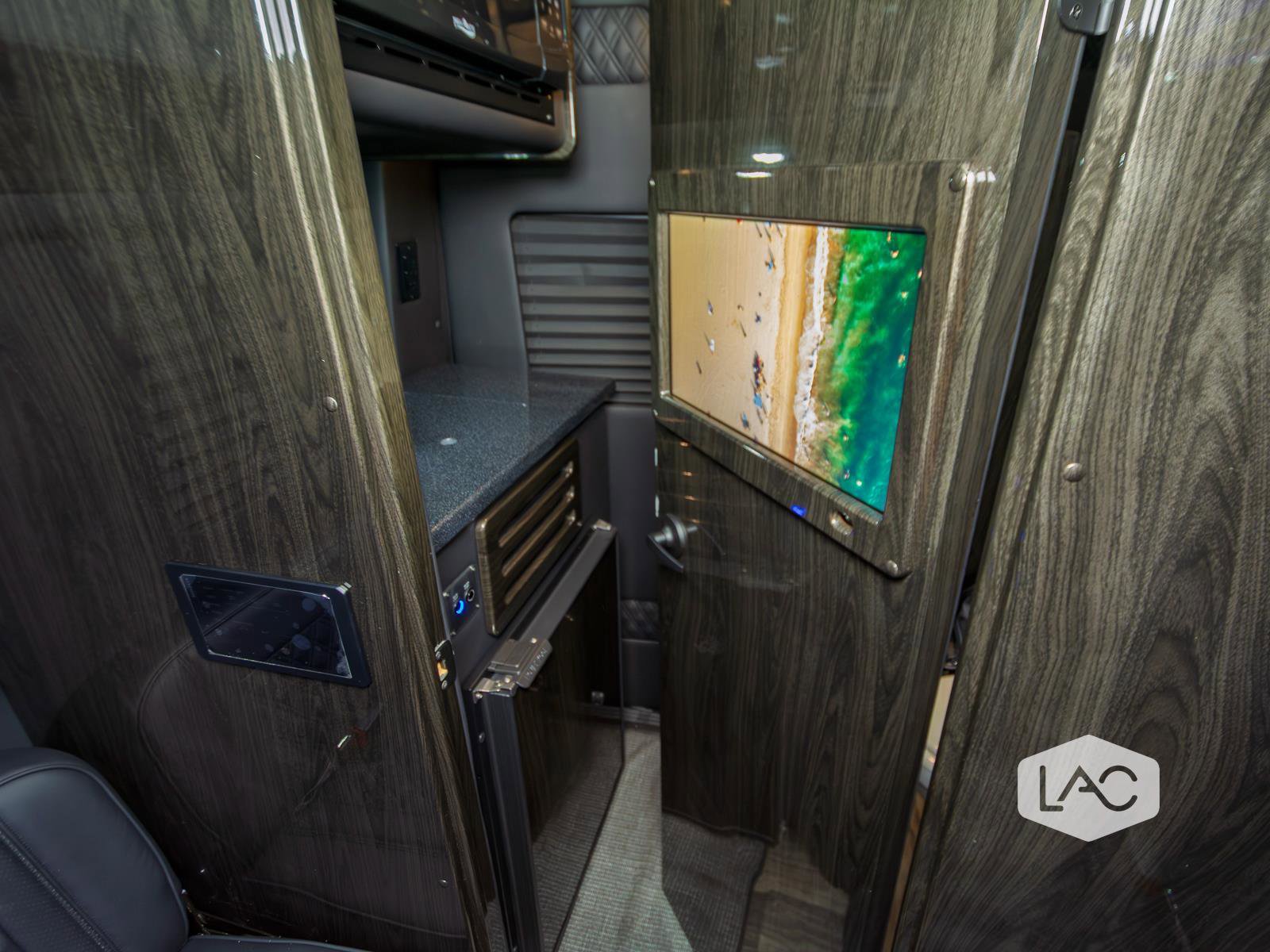 Used 2025 Mercedes-Benz Sprinter 3500 image 8