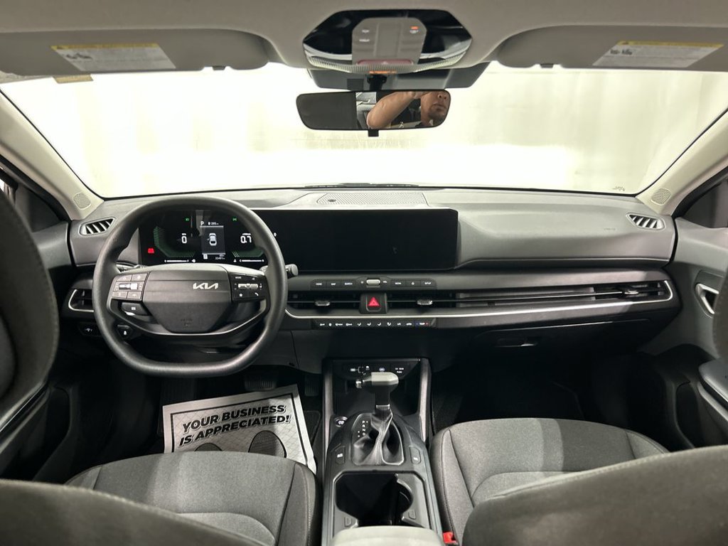 Certified 2025 Kia K4 FWD image 18