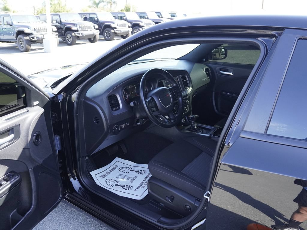 Used 2023 Dodge Charger SXT w/ Blacktop Package RWD image 26