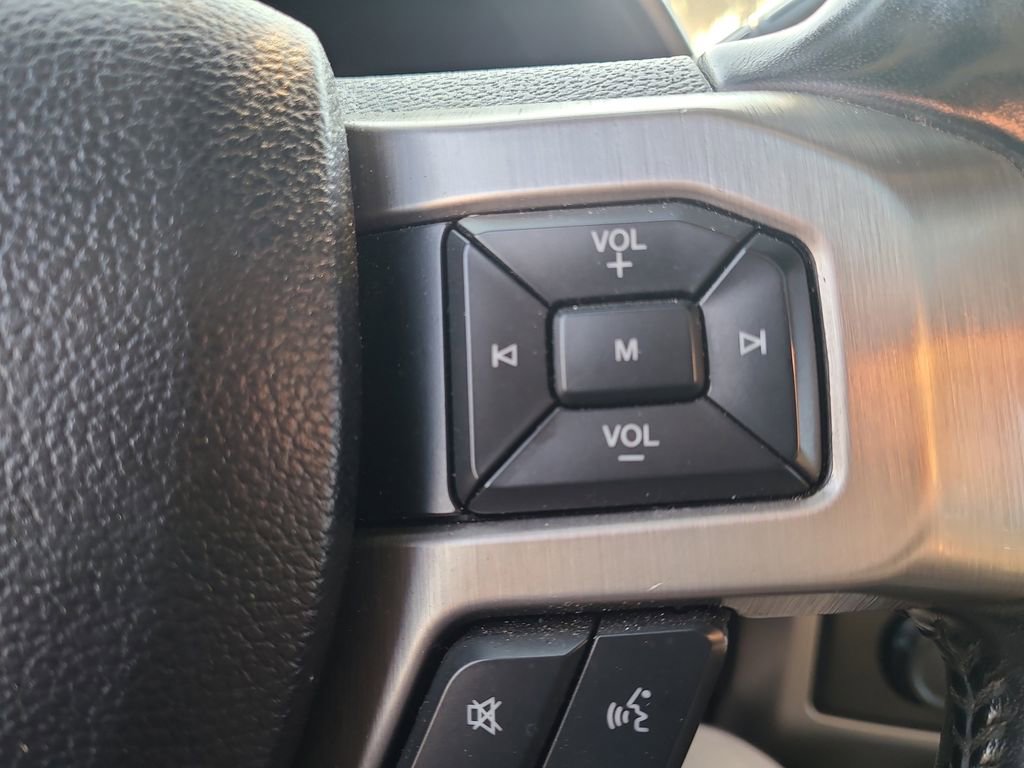 Used 2017 Ford F450 Platinum w/ Platinum Ultimate Package image 28