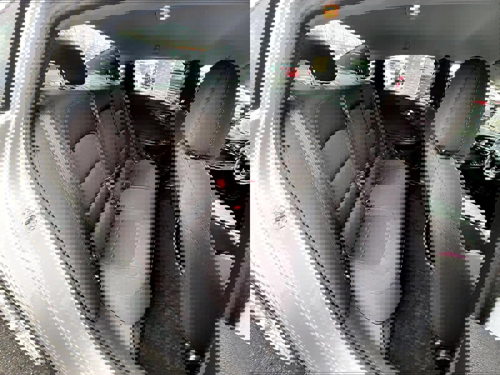 Used 2016 Chevrolet Malibu LT image 15