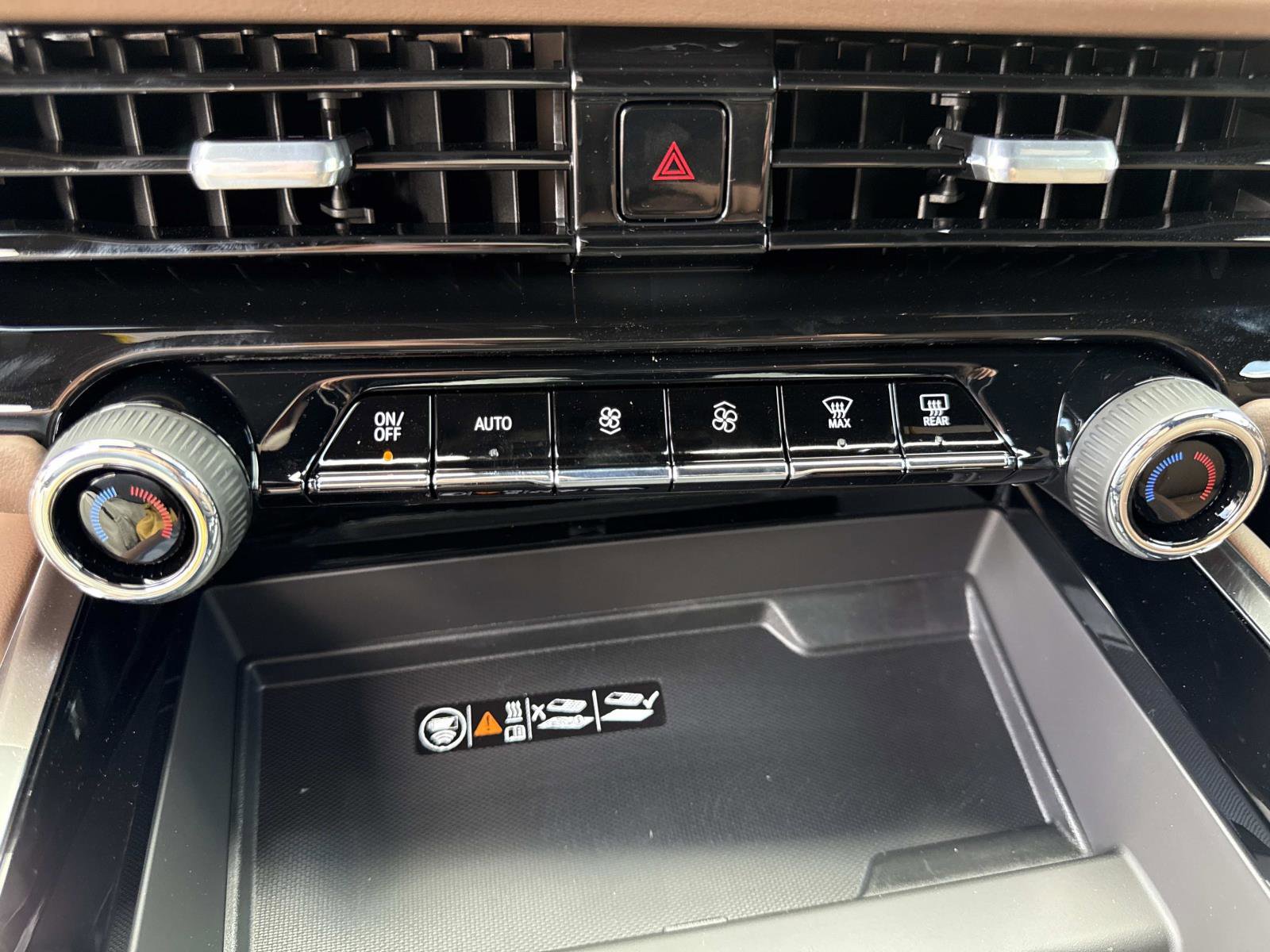 New 2026 Chevrolet Suburban High Country w/ Sun And Tow Package image 28