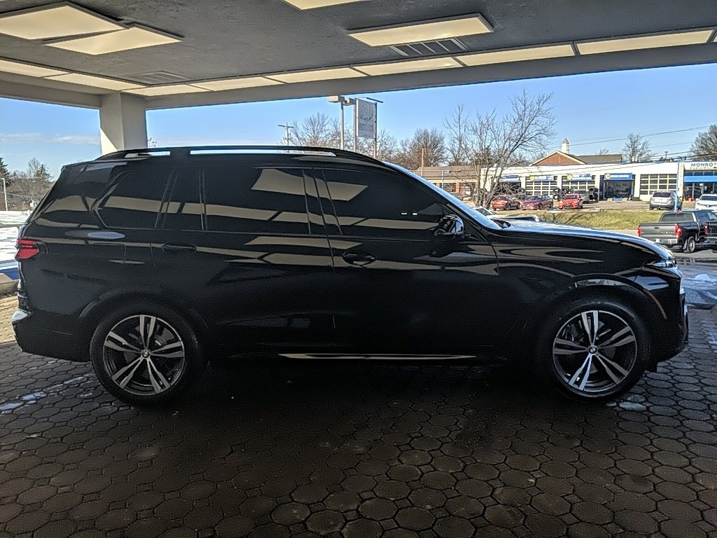 Used 2024 BMW X7 M60i w/ Executive Package image 5