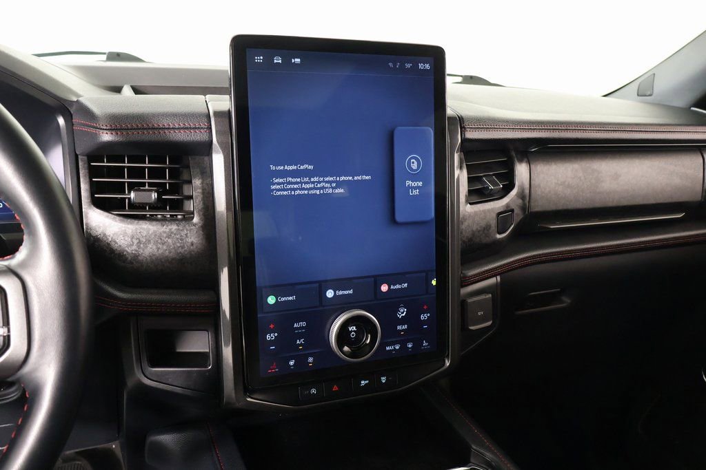 Used 2024 Ford Expedition Limited image 5