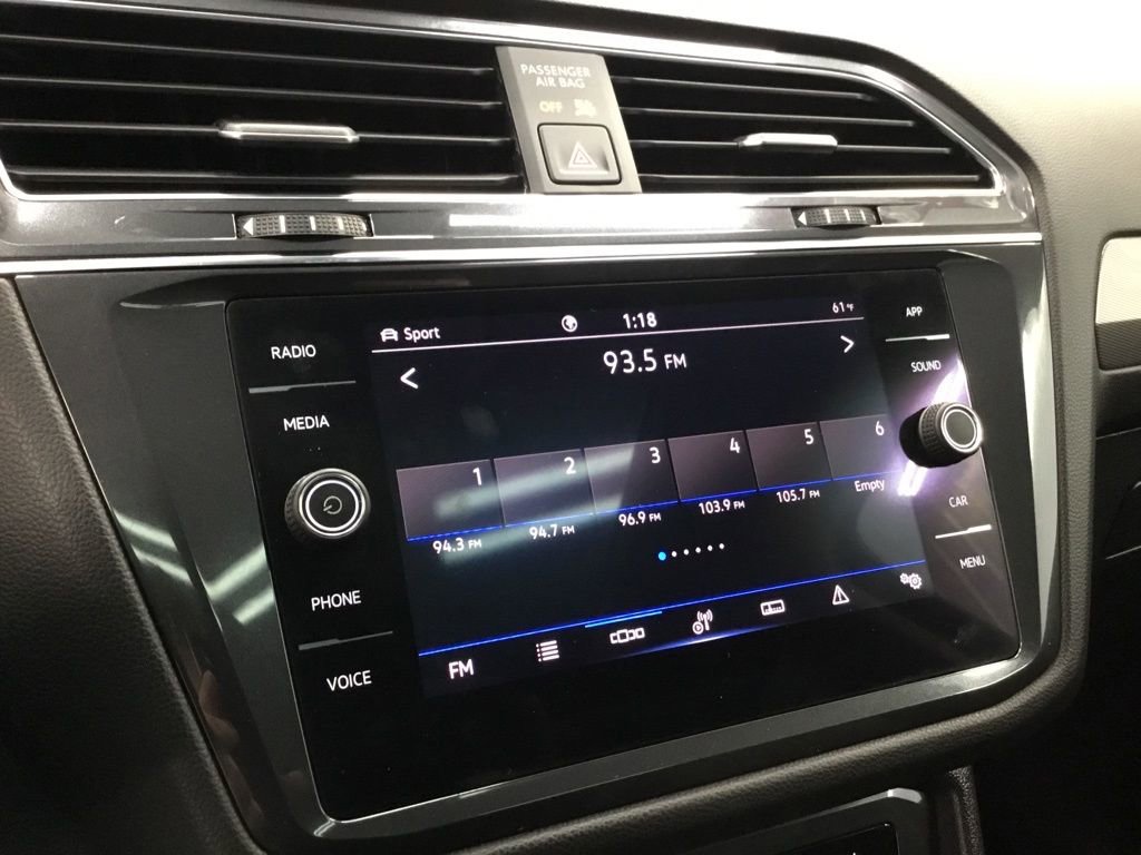 Used 2022 Volkswagen Tiguan SE AWD/4WD image 14